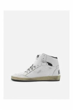 Golden Goose Sky-Star High-Top Lace-Up Sneakers White 8 Golden Goose Sky-Star High-Top Lace-Up Sneakers White -Golden Goose Verkoopwinkel 00d8aeb78133e23a328abd184bd775bd