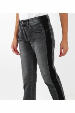 Golden Goose Skinny Jeans Jeans Black 11 Golden Goose Skinny Jeans Jeans Black -Golden Goose Verkoopwinkel 358eca62c0d4e6c8d63a4b7751d99419