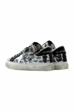 Golden Goose Sneakers Gray -Golden Goose Verkoopwinkel 4c45778b34178aa3032eefe3780c6a22