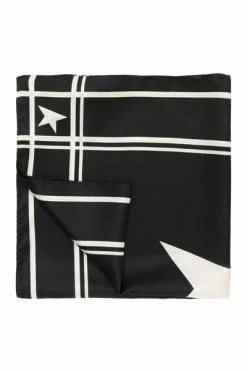 Golden Goose Sjaals Scarf Black -Golden Goose Verkoopwinkel bfd0b8951d16831ef8ebd85fd1abcd1b